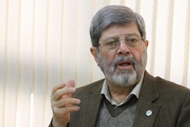 کارد به استخوان رسیده که رهبری مدام از نفوذ سخن می‌گویند